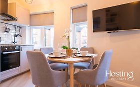 Super Central Apartment Close To River & Station